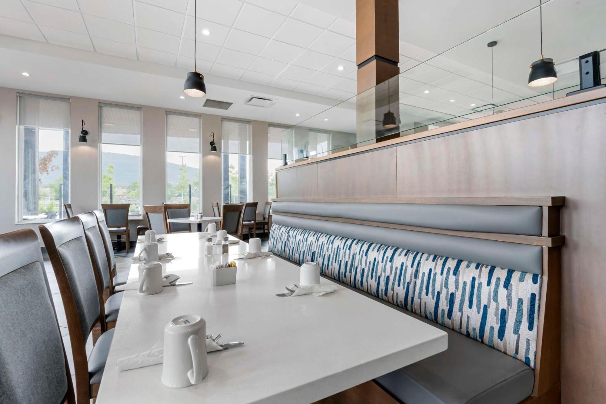 Best Western Premier Route 97 Vernon Exterior foto