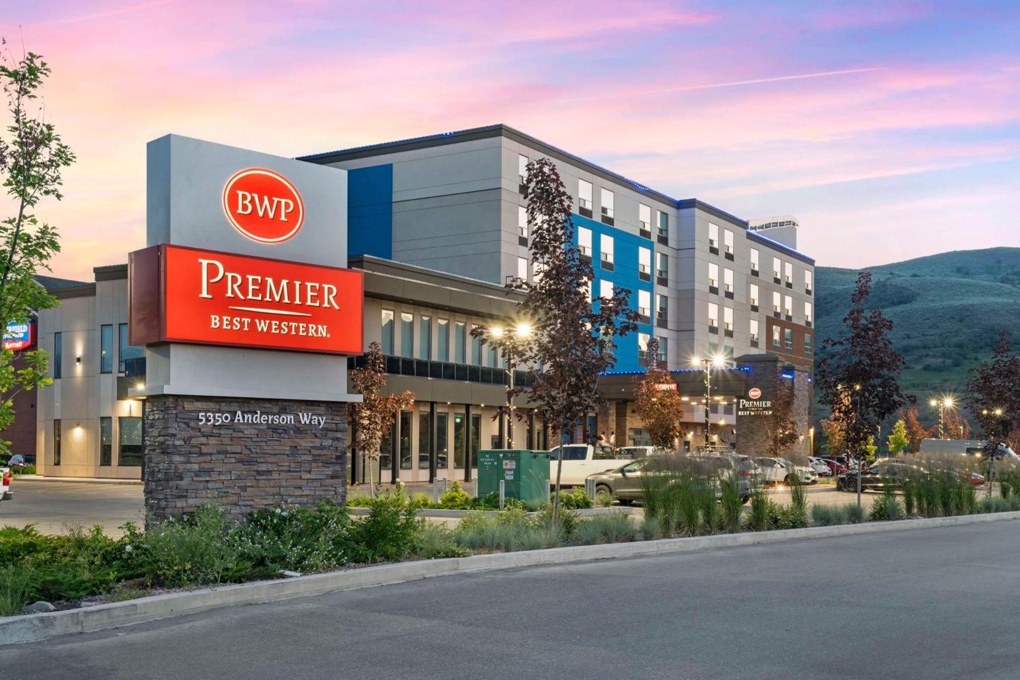 Best Western Premier Route 97 Vernon Exterior foto